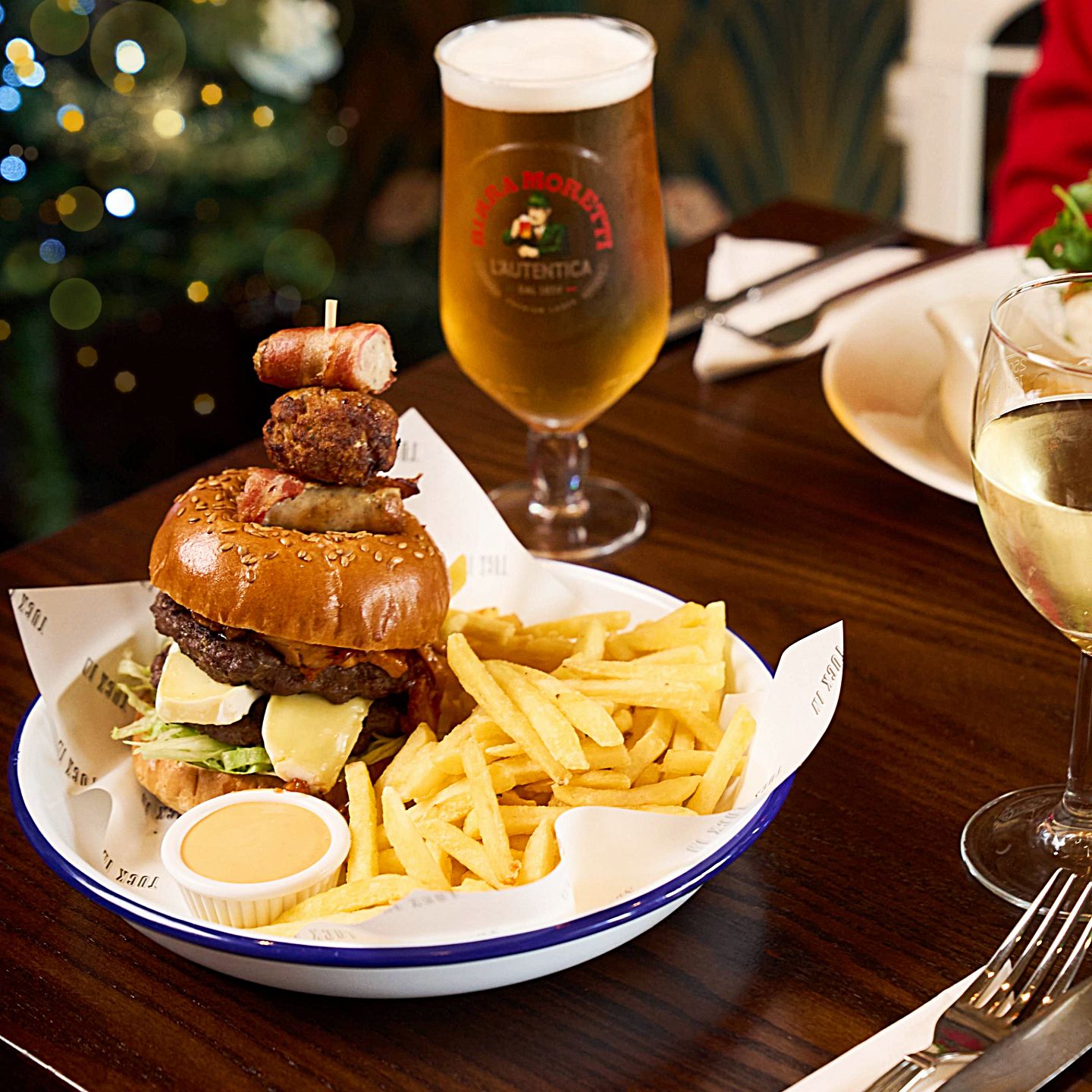 Festive Lunch & Dinner at The Park Gate Inn in Kidderminster